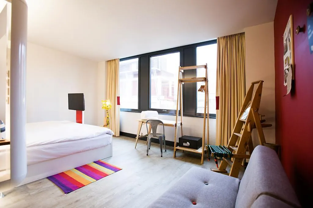 Hotel The Corner London City