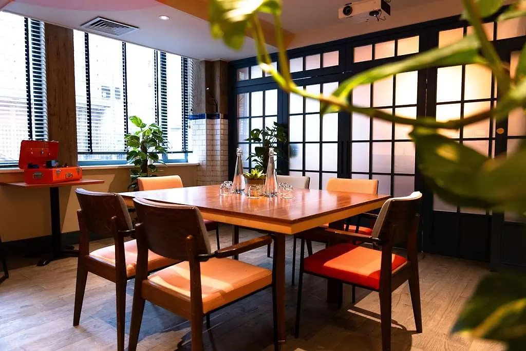 The Corner London City イギリス